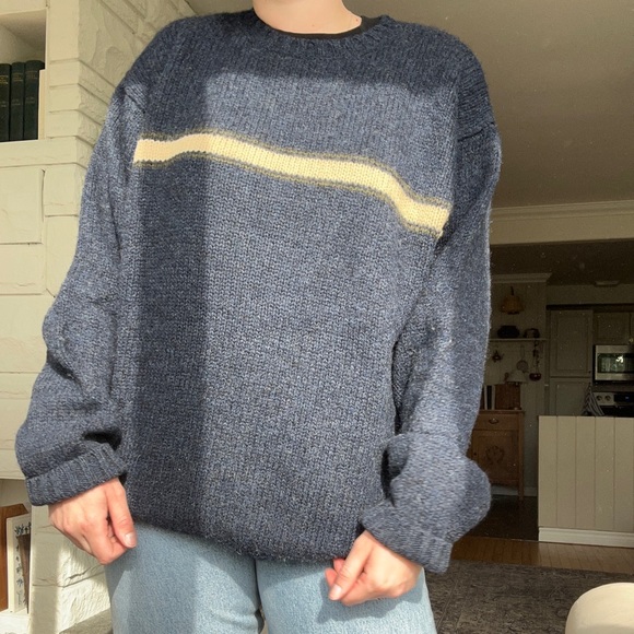 J Crew 100% Wool Oversized Crewneck Fall Winter Sweater - Picture 3 of 10